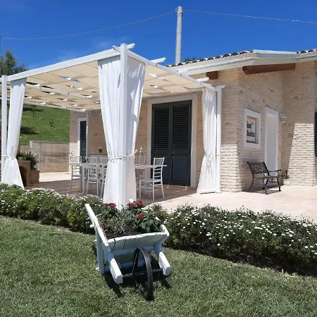 Tre Laghi With Pool,views Vakantiehuis *