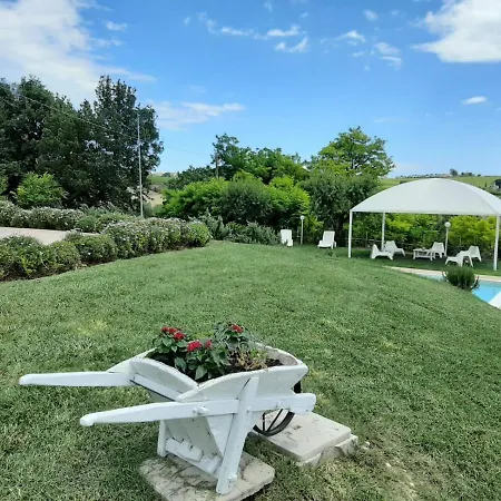 Tre Laghi With Pool,views Feriehus Città Sant'Angelo