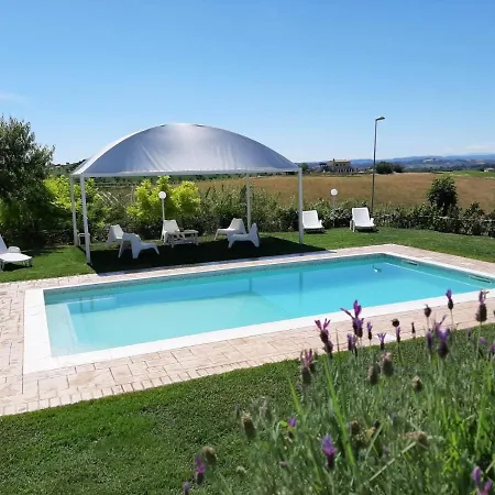 Feriehus Tre Laghi With Pool,views Città Sant'Angelo
