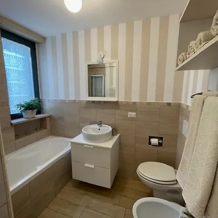 Tre Laghi With Pool,views Dom wakacyjny *