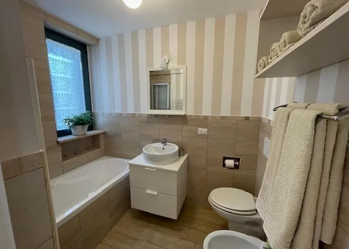 Tre Laghi With Pool,views Casa vacanze *